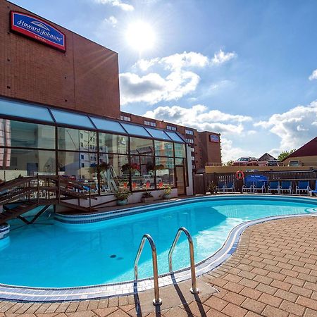 Howard Johnson Plaza By Wyndham By The Falls Niagara Falls Exteriör bild