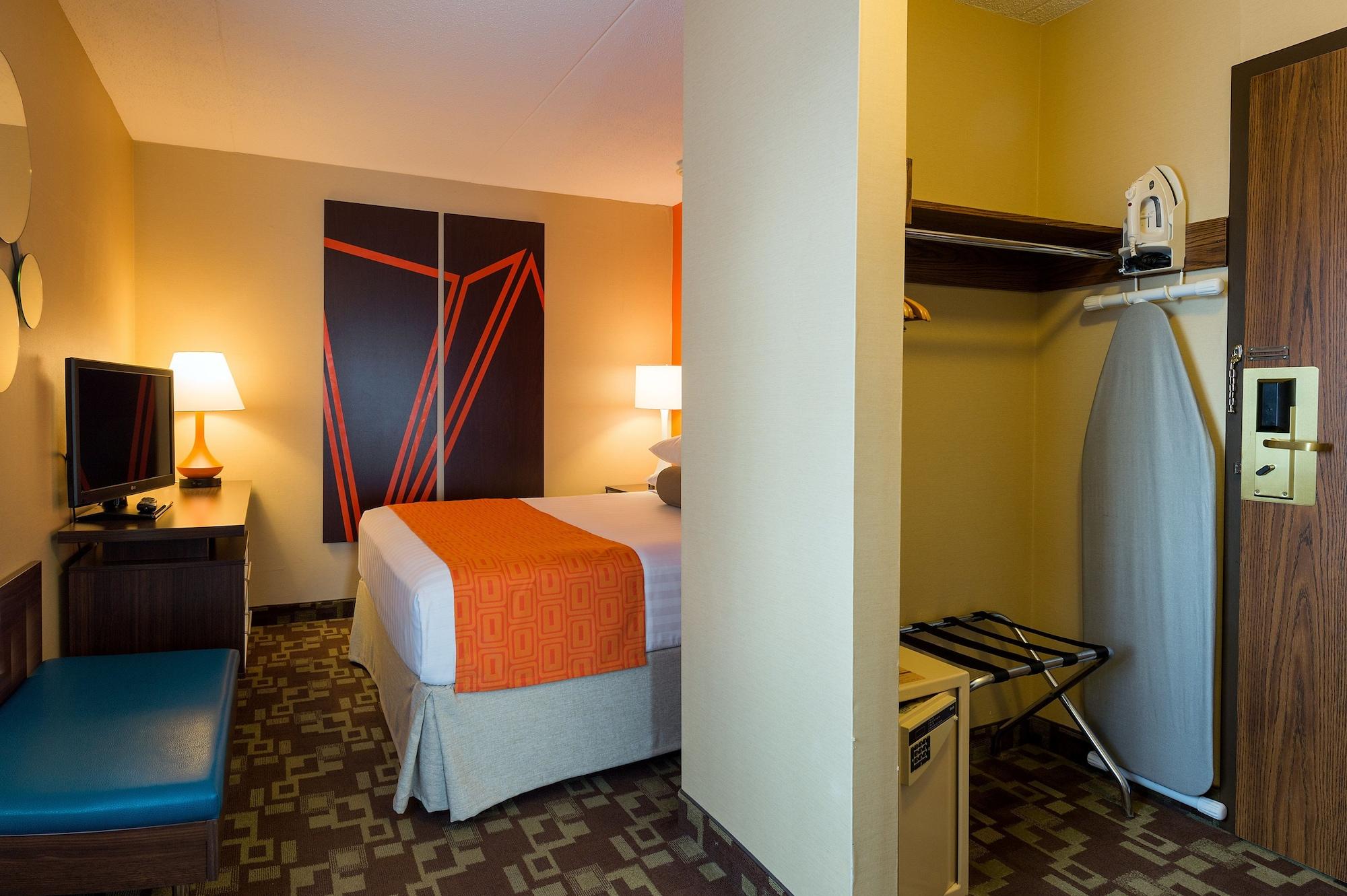 Howard Johnson Plaza By Wyndham By The Falls Niagara Falls Exteriör bild