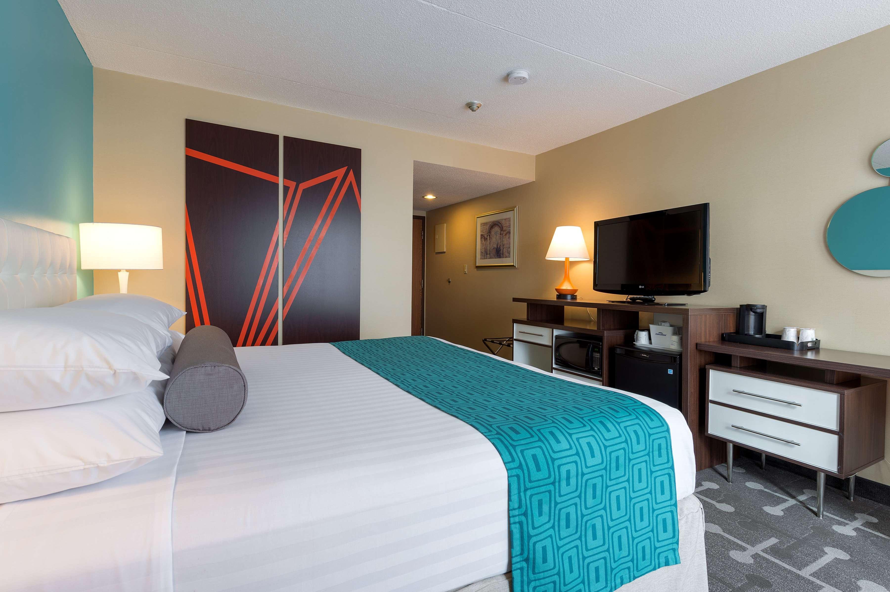 Howard Johnson Plaza By Wyndham By The Falls Niagara Falls Exteriör bild