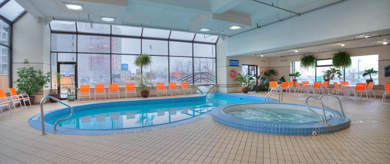 Howard Johnson Plaza By Wyndham By The Falls Niagara Falls Exteriör bild