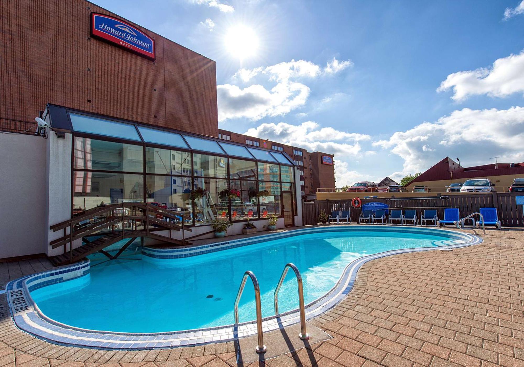 Howard Johnson Plaza By Wyndham By The Falls Niagara Falls Exteriör bild
