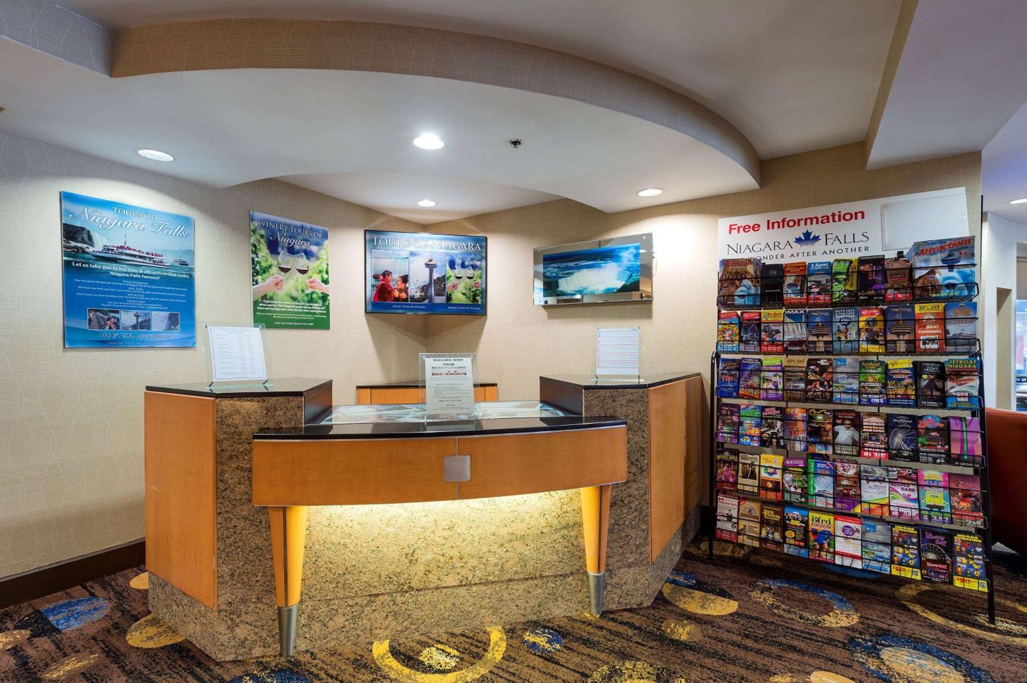 Howard Johnson Plaza By Wyndham By The Falls Niagara Falls Exteriör bild