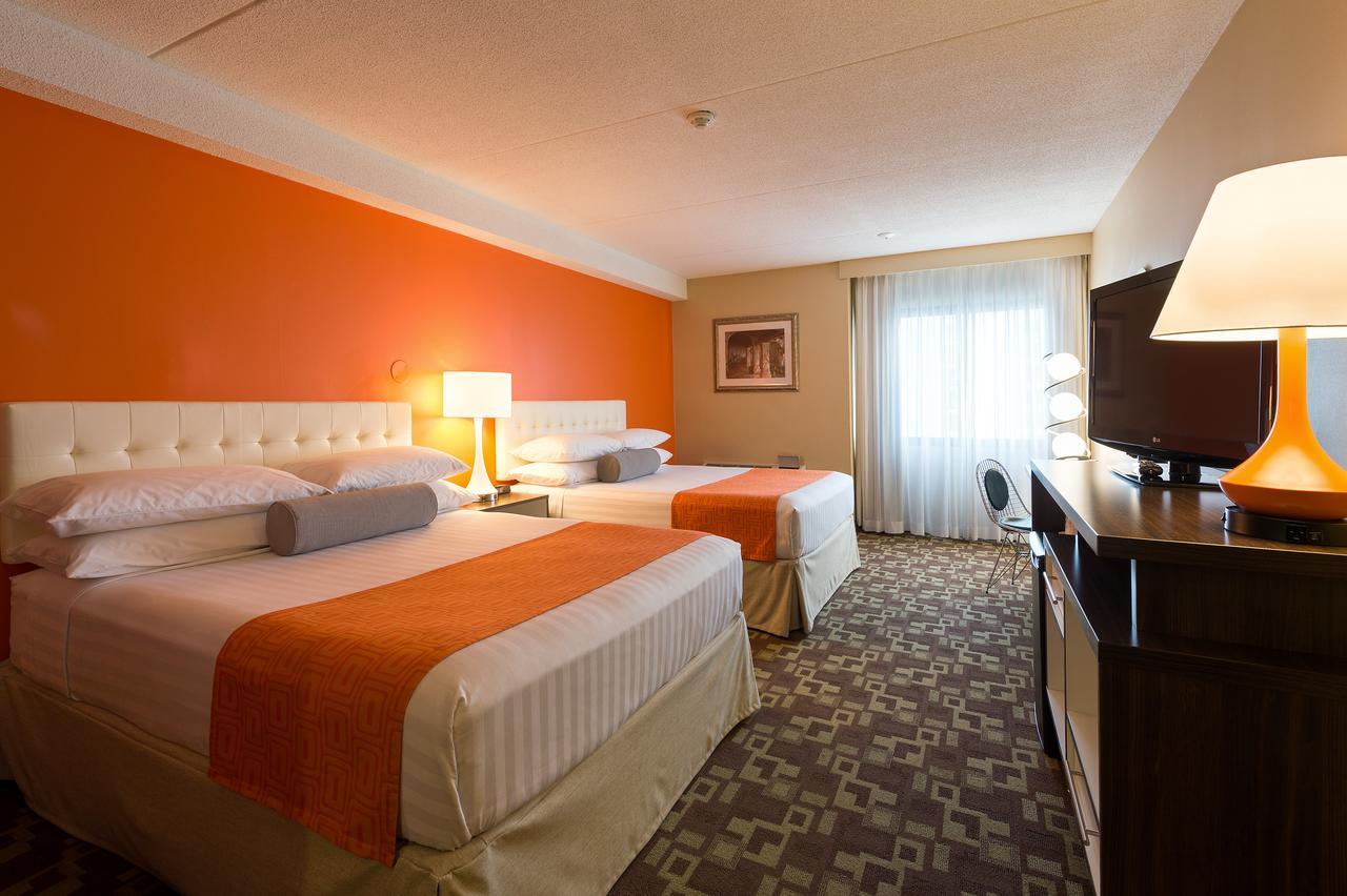 Howard Johnson Plaza By Wyndham By The Falls Niagara Falls Exteriör bild