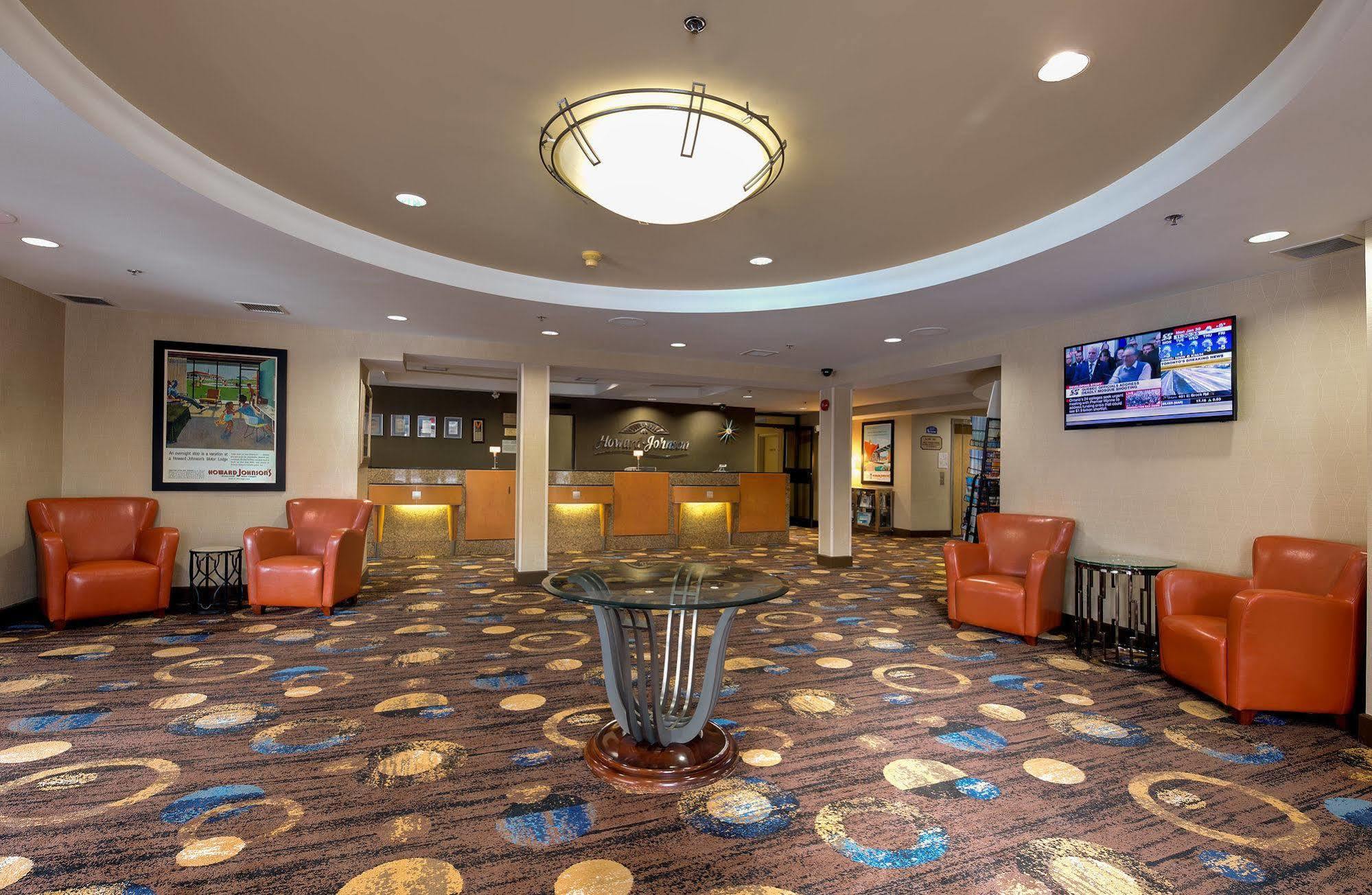 Howard Johnson Plaza By Wyndham By The Falls Niagara Falls Exteriör bild
